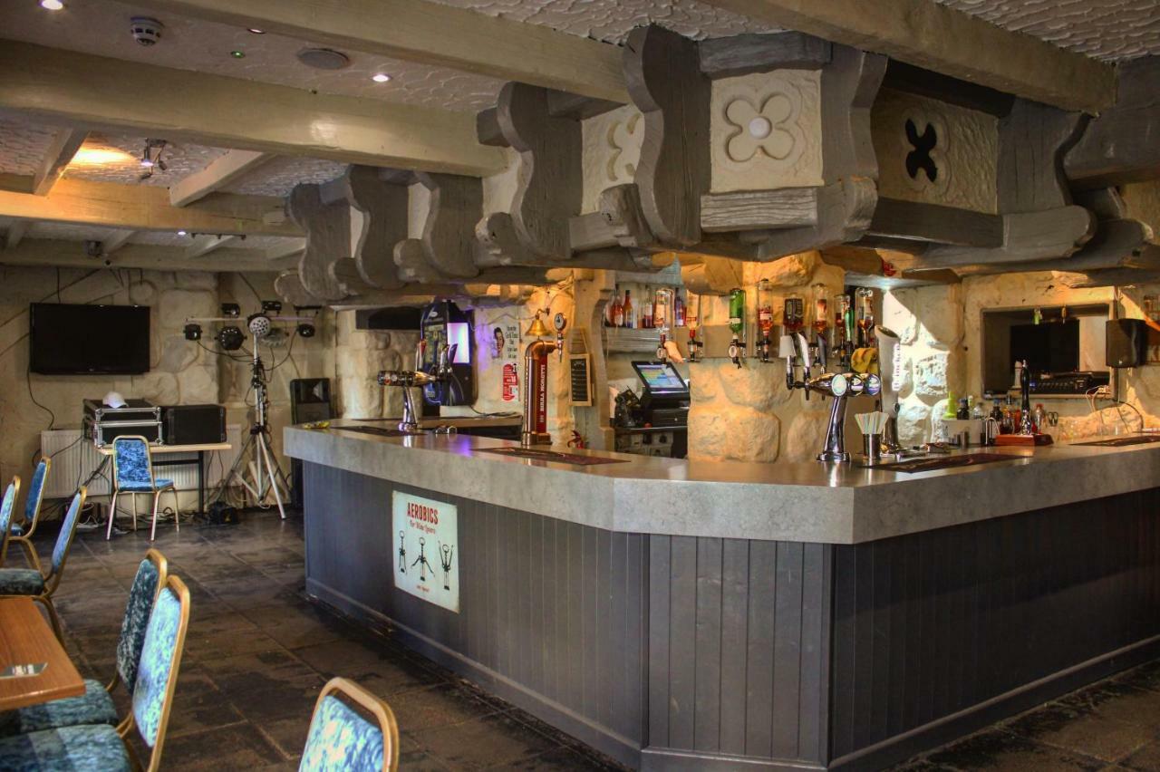 Red Lion Hotel Tredegar エクステリア 写真