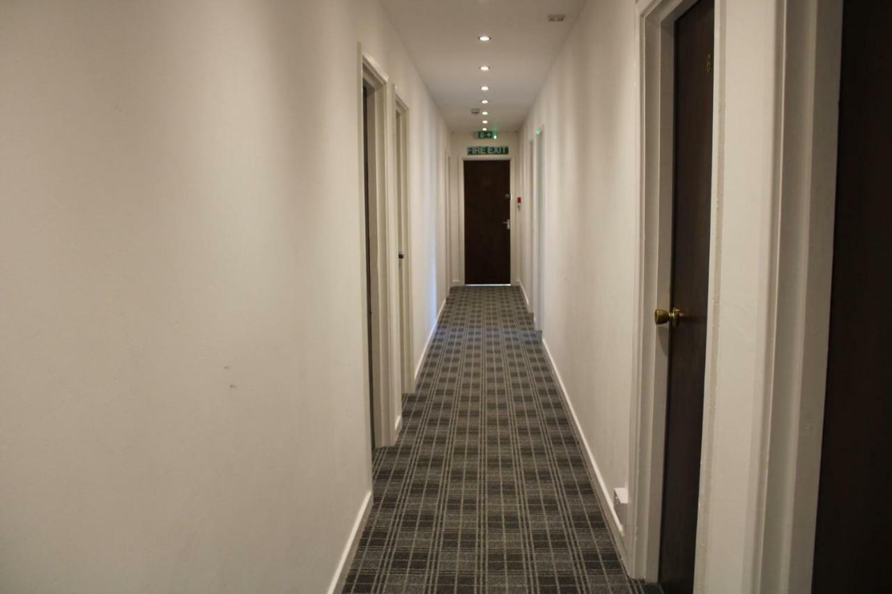 Red Lion Hotel Tredegar エクステリア 写真