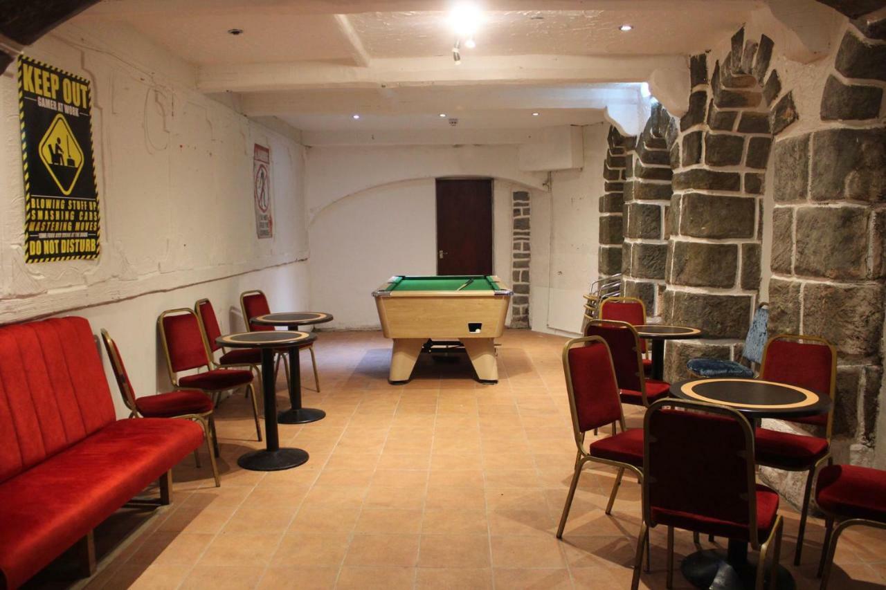 Red Lion Hotel Tredegar エクステリア 写真