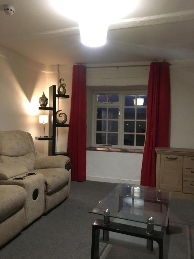 Red Lion Hotel Tredegar エクステリア 写真